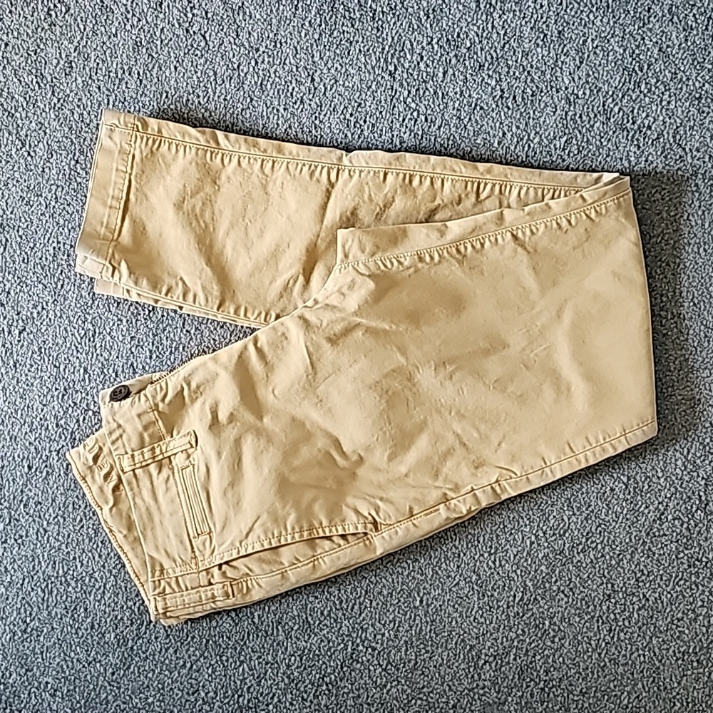 American Eagle Flex khakis 26x30 Never worn